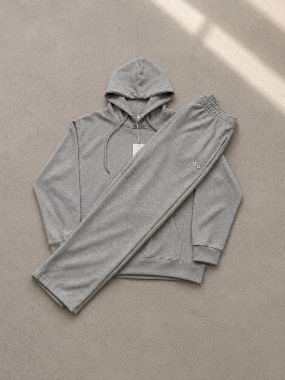 NWT Alo Yoga Grey Matching Set - Athleisure Workout Gym Set